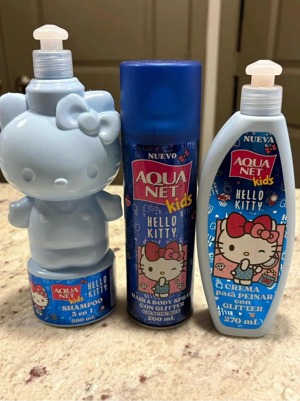 Aquanet Kids Hello Kitty glitter Bath Set